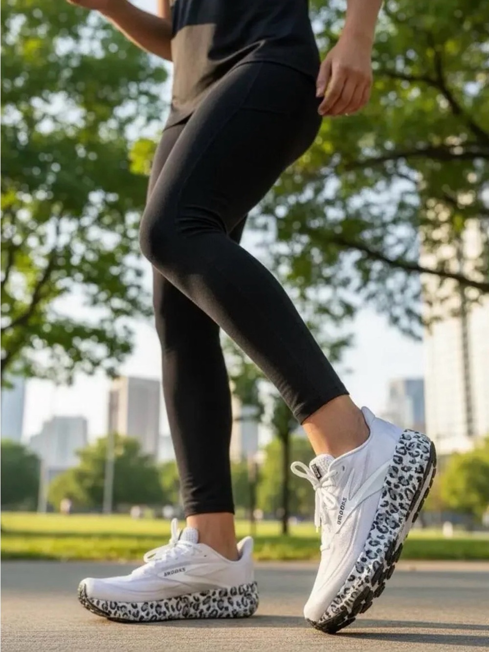 NIB Brooks Revel 9 - W8.5